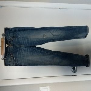 Women's boyfriend cut jeans